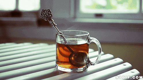 一杯冒热气的红茶动态图:杯子,红茶
