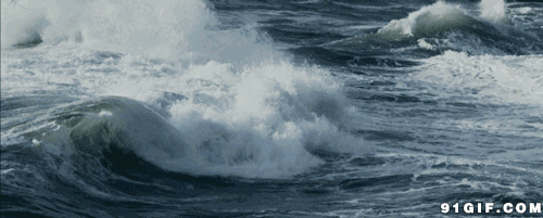 大海翻滚巨大浪花动态图:浪花,翻滚