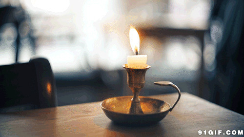 烛光随风飘摇动态图:烛光,蜡烛,唯美