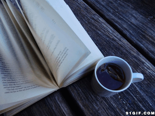 一杯茶和翻阅的书籍动态图:茶杯,书本,翻书