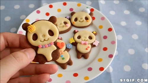 一盘可爱小熊饼干动态图:熊猫,饼干