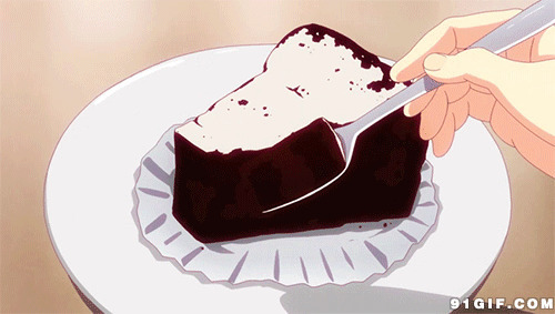 刀叉一块小蛋糕动漫gif图片:蛋糕,动漫,卡通美食