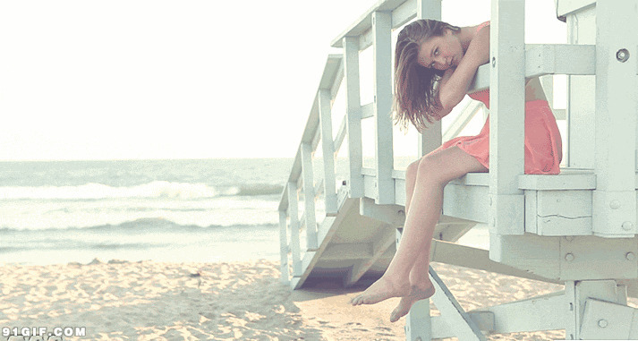 夏日海滩美女图片:海滩,脚丫