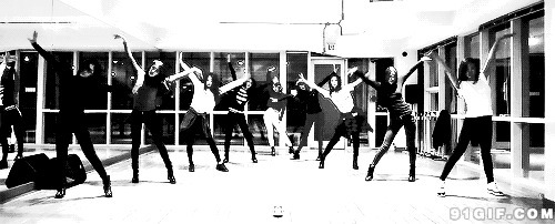 舞蹈排练厅图片:跳舞,排练,黑白