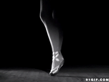 跳芭蕾舞的脚图片