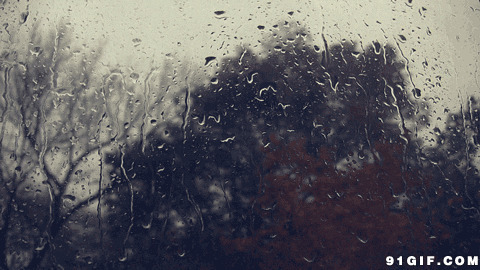 下雨天窗外图片