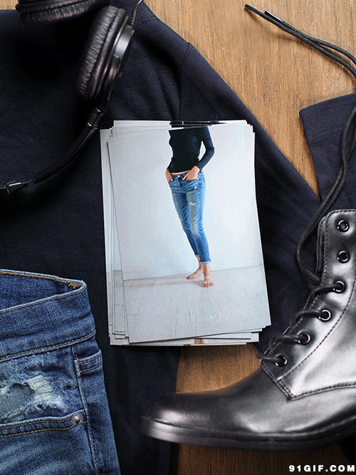 牛仔裤女模特图片:牛仔裤,时装