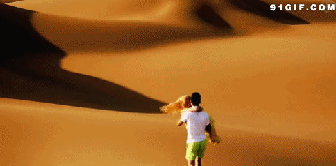 情侣沙漠浪漫动态图