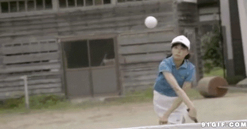 女子打网球动态图