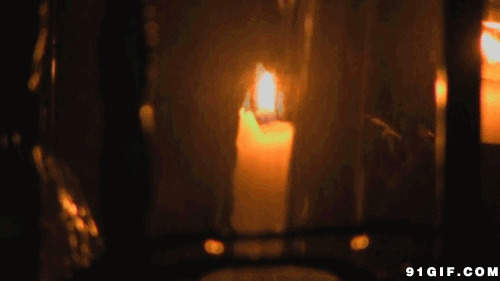 烛光gif图片:蜡烛,烛光,下雨