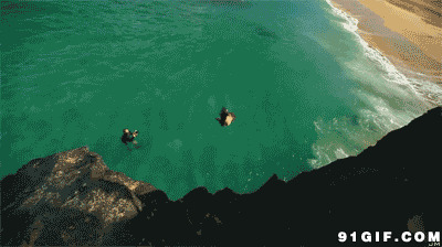 悬崖跳水运动gif图片