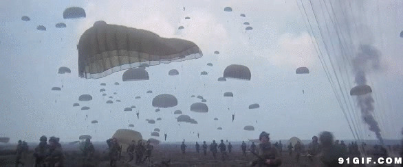 士兵降落伞登陆动态图:降落伞