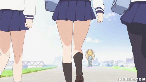 超短裙日本妹动漫图片:超短裙