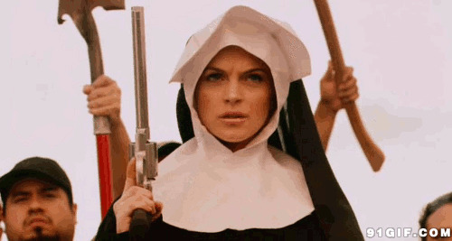 拿枪的修女gif图片