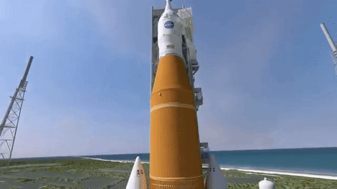 动画火箭发射架图片:火箭