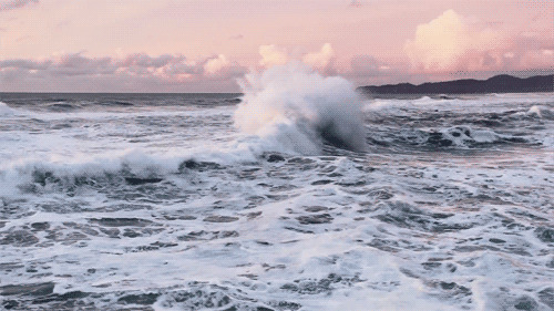 大海浪花汹涌动态图