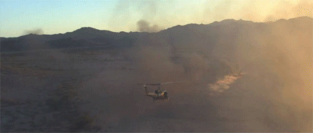 直升飞机作战动态图:直升飞机
