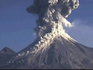 大火山爆发动态图:火山