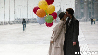 街头浪漫之吻gif图片:浪漫
