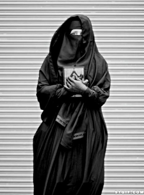 戴面纱的伊朗妇女闪图