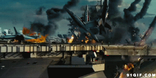 航空母舰爆炸gif图:爆炸