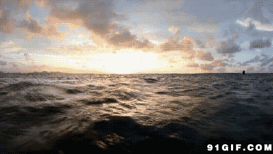 汪洋大海的黄昏gif图