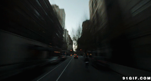 街头汽车掠影gif图:街景