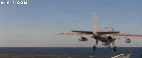 战机甲板起飞动态图:起飞