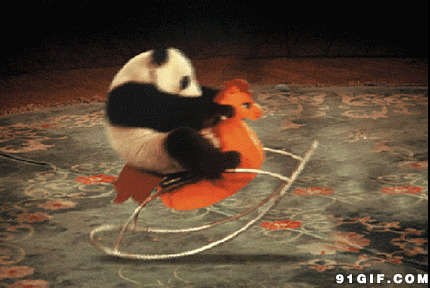 小熊猫骑木马动态图:熊猫