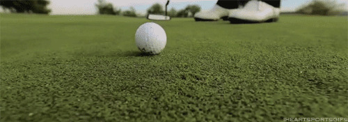 打高尔夫球动态图:高尔夫球