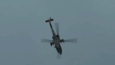 直升飞机信号弹gif图:直升飞机