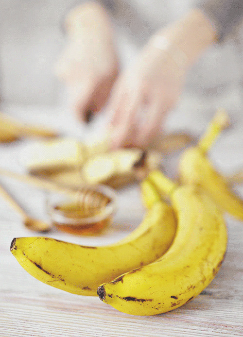 切香蕉动态图:香蕉