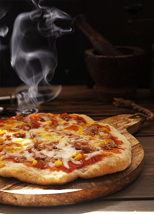 热气披萨香喷喷gif图:披萨