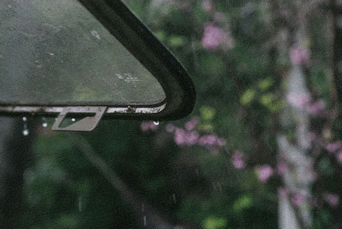 玻璃窗外的雨gif素材