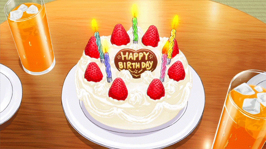 生日草莓蛋糕动画图片:生日蛋糕