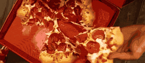 分食美味披萨gif图:披萨