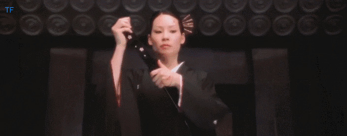 日本的女忍者动态图片