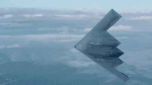 空中漂移的战斗机GIF图片