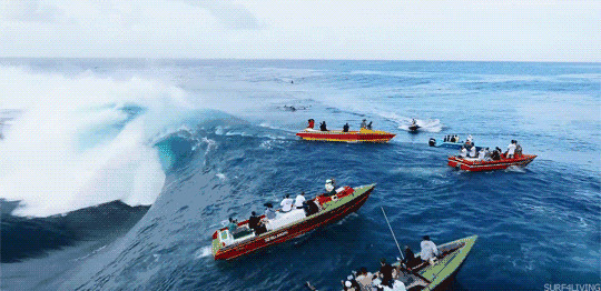 大海上的小帆船GIF图片