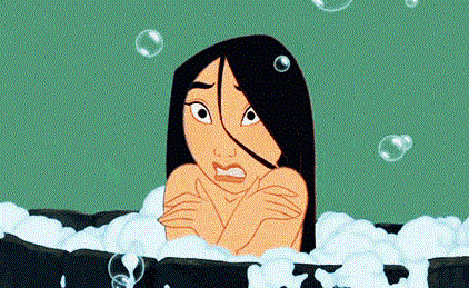 卡通女孩在浴桶里洗澡很冷的样子动态图片