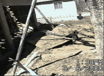 建屋顶跌落搞笑图片:跌落