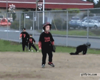 反应迟钝搞笑图片:打球