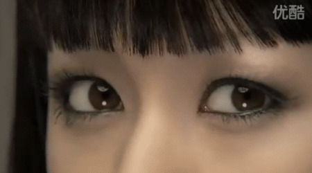 女人明亮眼睛gif图:眼睛