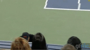 网球比赛搞笑动态图:网球