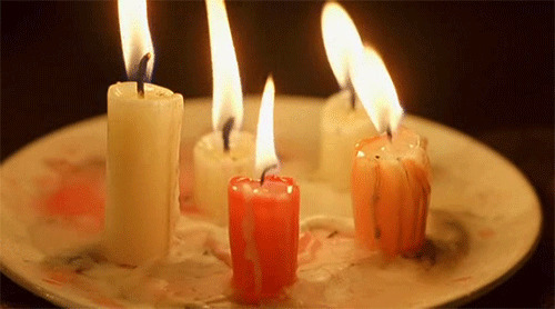 盘子里的蜡烛gif图:蜡烛