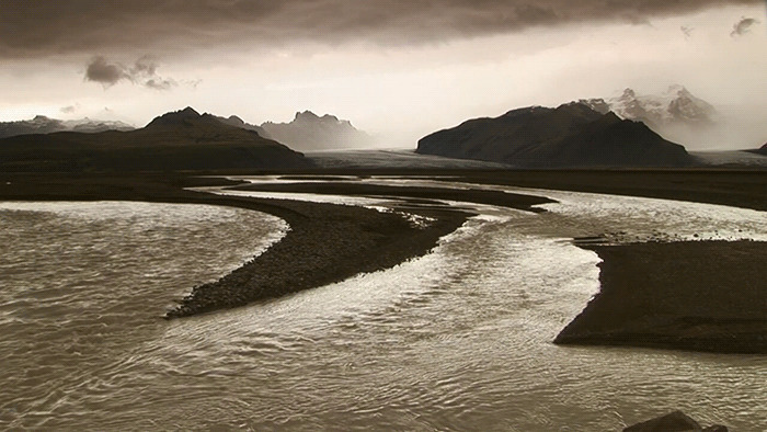 高山河流唯美图片