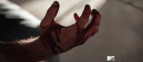 双手流血不止动态图片:流血