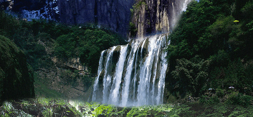 高山流水瀑布美景动态图片:瀑布