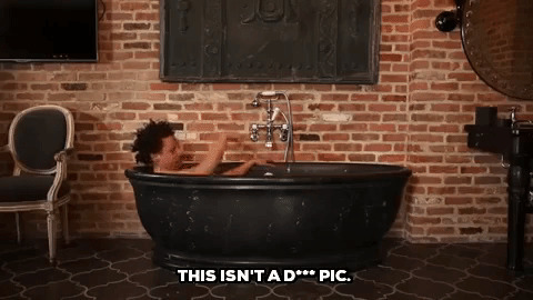 男人浴缸泡澡gif图