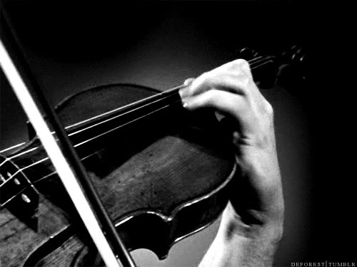 拉小提琴动态图片:小提琴